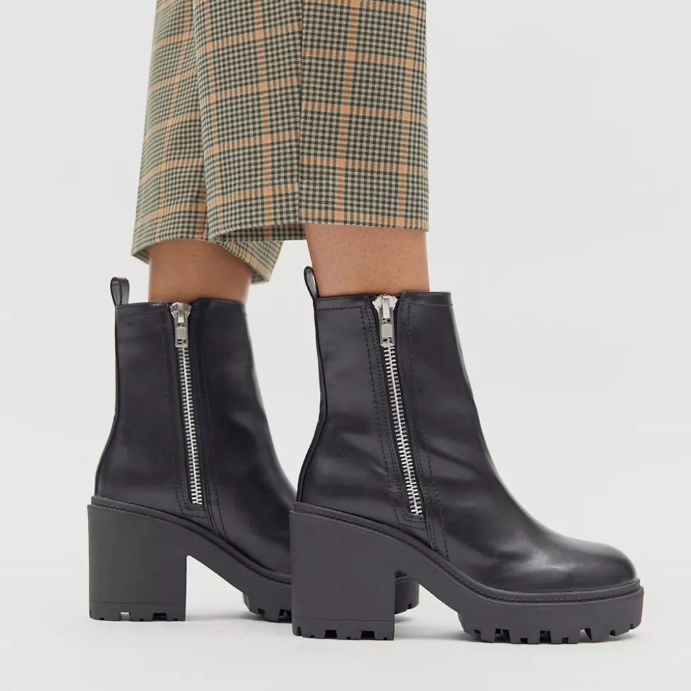 UO Zip-Up Boot - Picture 2 of 5